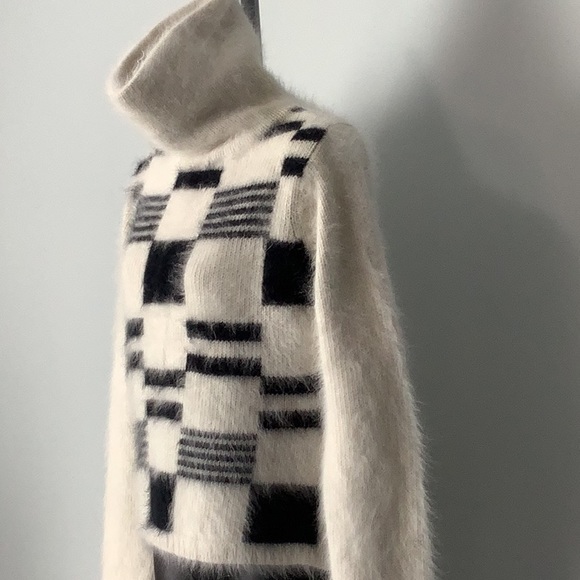 VINTAGE-Angora Knit Sweater - Picture 2 of 7